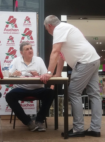 Pierre MENEZ s'entretient avec un greffé